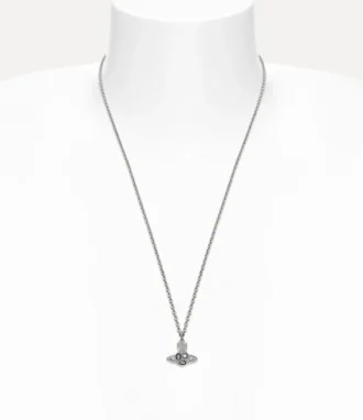 マン・クリスピン ペンダントネックレス